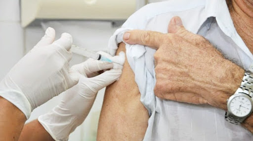 vacinação em idoso.jpg