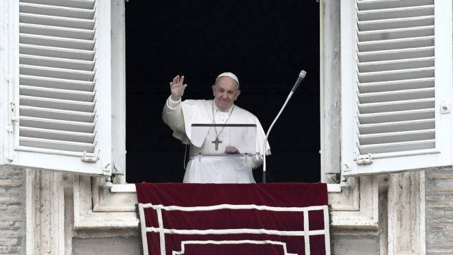 Papa Francisco no vaticano.jpg