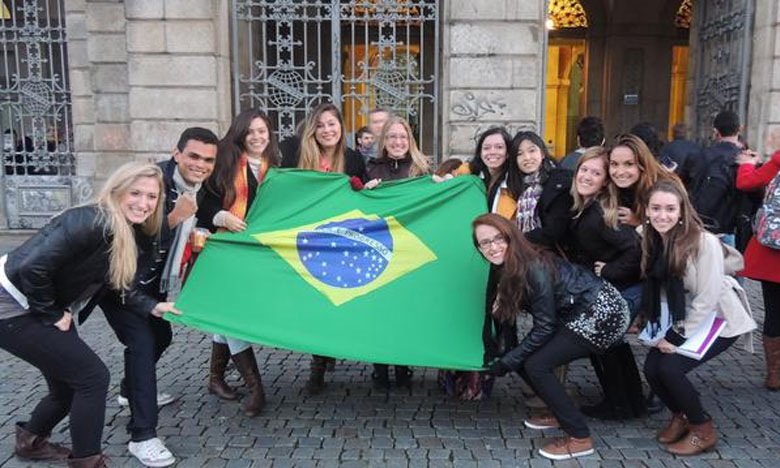 Estudantes em Portugal.jpg