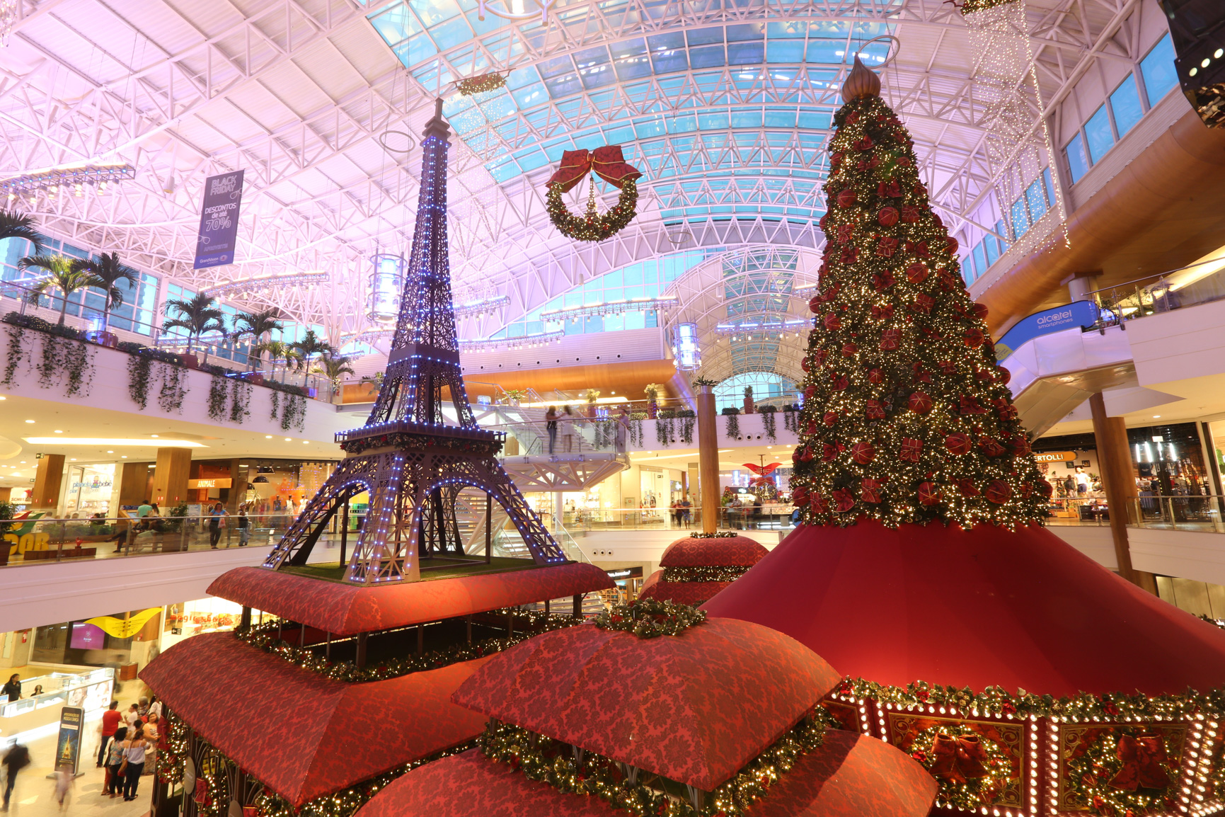 Natal em Paris abre o período natalino no RioMar (2).jpg