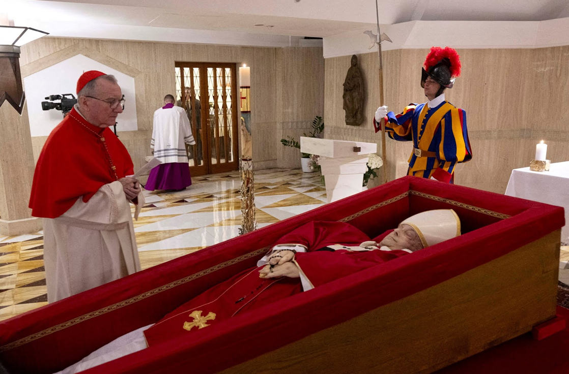 Papa no caixão.jpg
