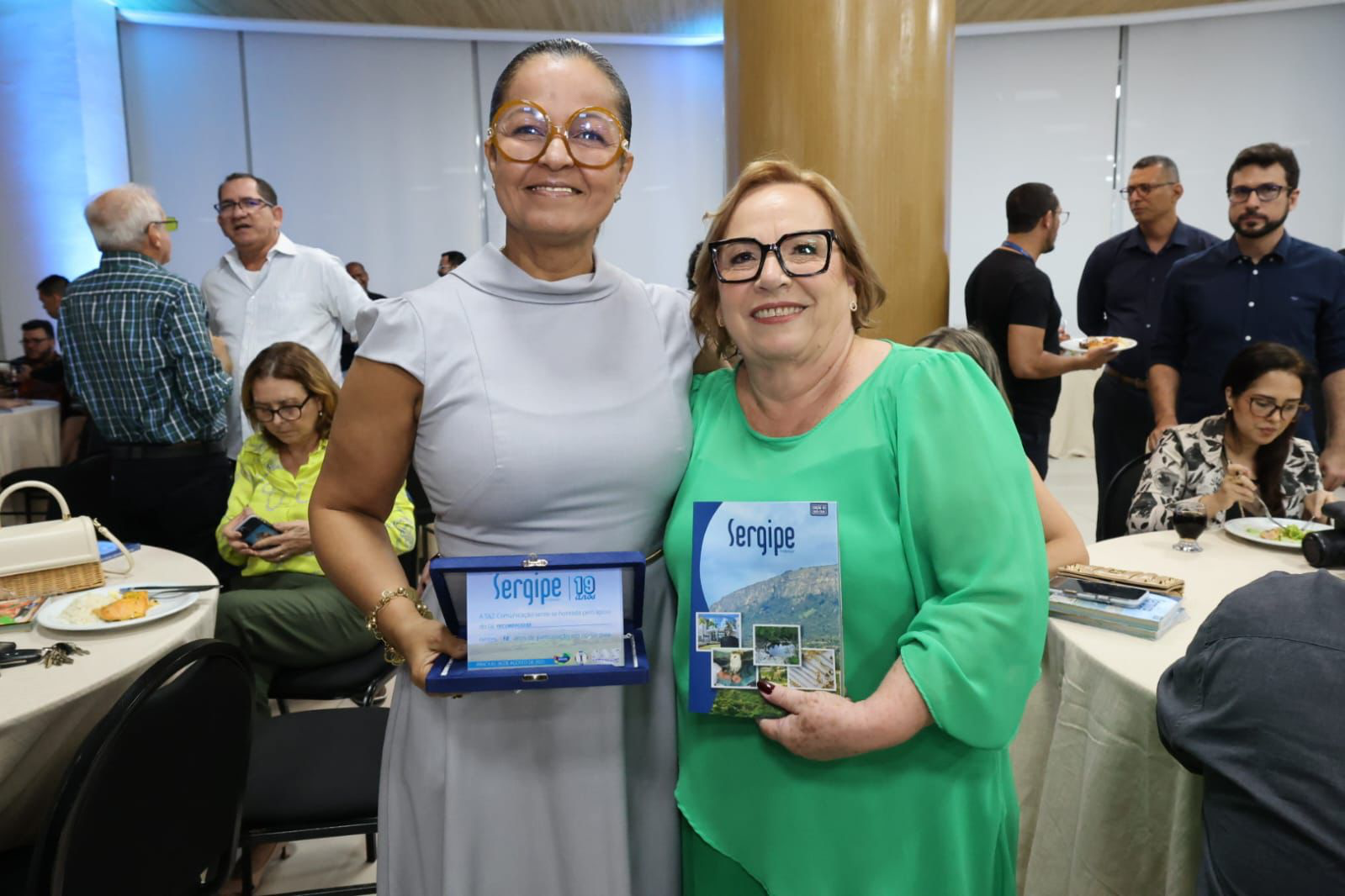 Aparecida Farias e Waldete Zampieri.png