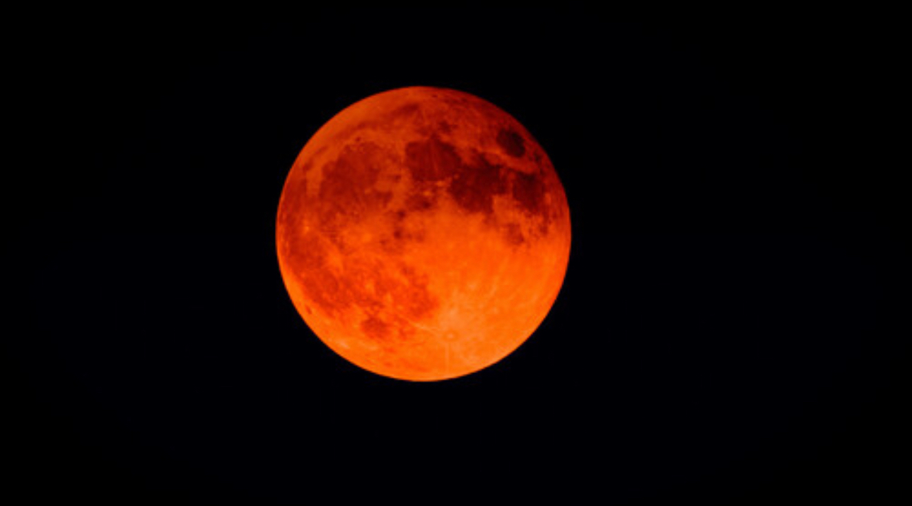 Lua Vermelha.jpg