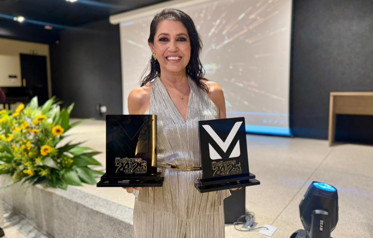 Aline Dantas troféus.jpg