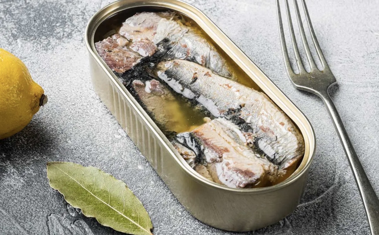 Sardinha em lata.jpg