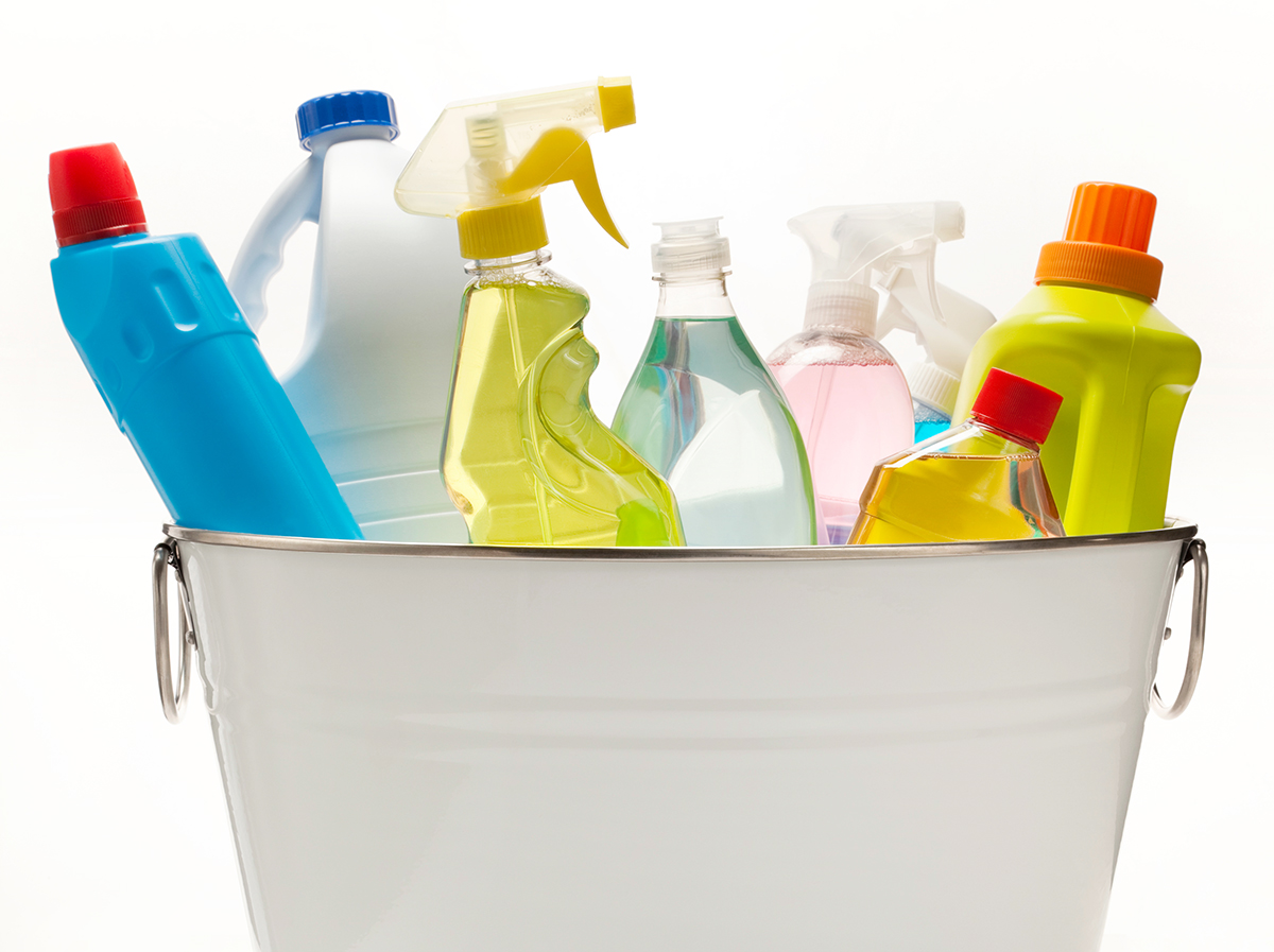 Abril Solidário recebe doações de produtos de limpeza e higiene para o Centro de Integração Raio de